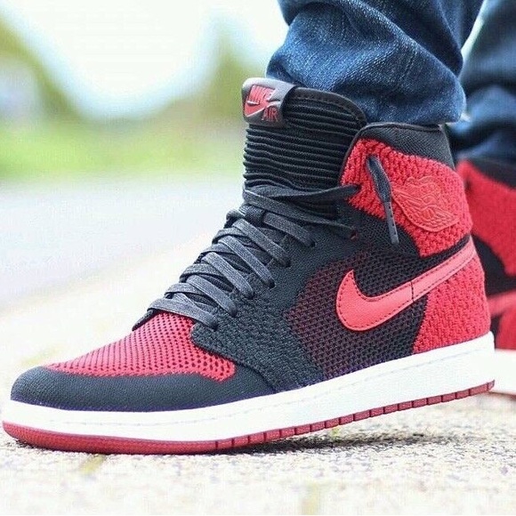 Air Jordan 1 Retro High OG Flyknit "Bred" sneakers - Picture 14 of 16